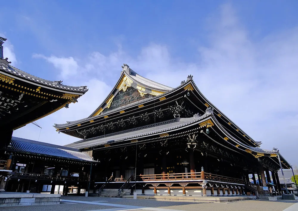 東本願寺/步行8分鐘